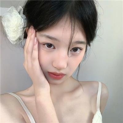 美人无泪
